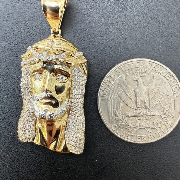 Jesus Piece Outline Hip Hop Pendant - 14k Gold Over Vermeil 925 Sterling Silver - Picture 4 of 7